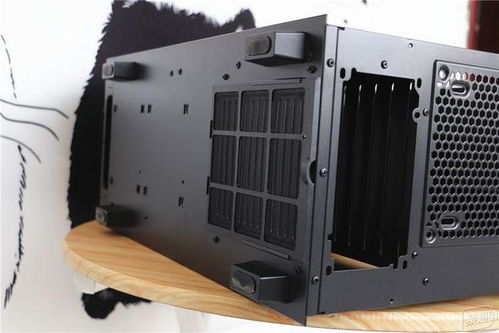 電腦機箱 散熱與兼容性，遠勝于性能提升的誤區